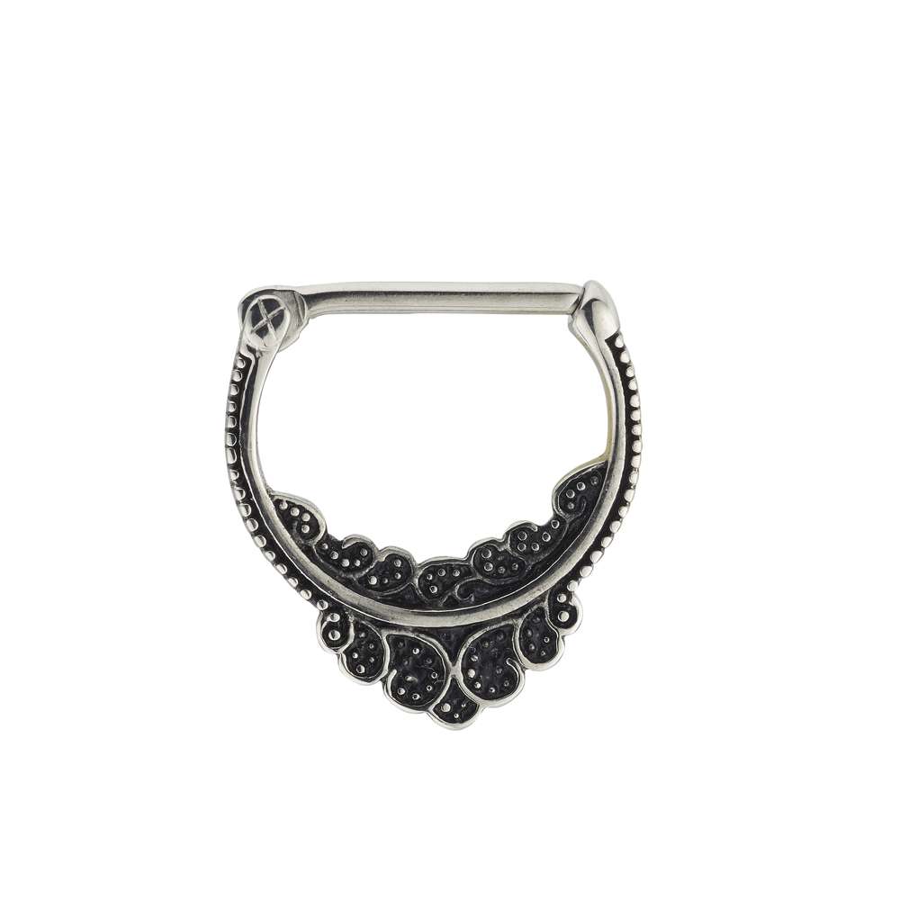 Brustpiercing